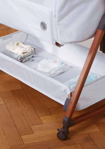 Versatile 4-in-1 Baby Crib – Bassinet, Travel & Day Bed with Mosquito Net